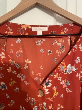 LC Lauren Conrad Rust Red Floral Button-Front Blouse with tie sleeves